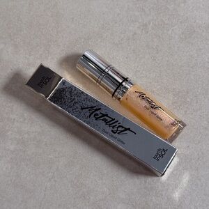 Touch In Sol Metallist Dual Liquid Glitter Eyeshadow Gold